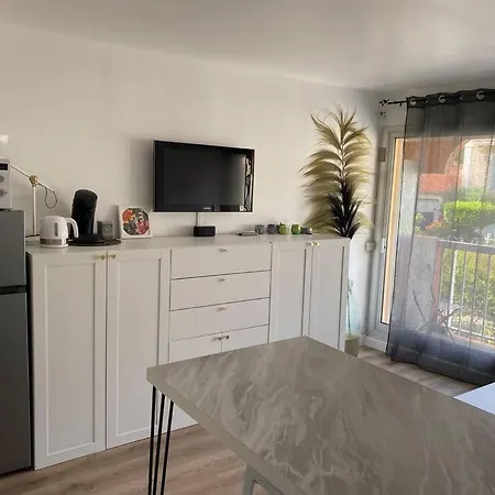 Apartment 4 Couchages Plage Et Port A Pieds